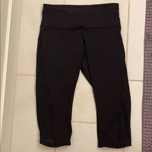 Black Lululemon Crops